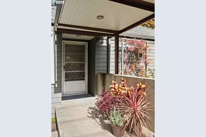 1021 SW Stephenson Ct, Portland, OR 97219 - Photo 8