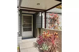 1021 SW Stephenson Ct, Portland, OR 97219 - Photo 8