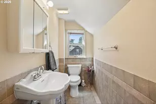 3404 SE Washington St, Portland, OR 97214 - Photo 18