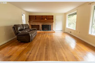 1397 SE Reservoir Ave, Roseburg, OR 97470 - Photo 8