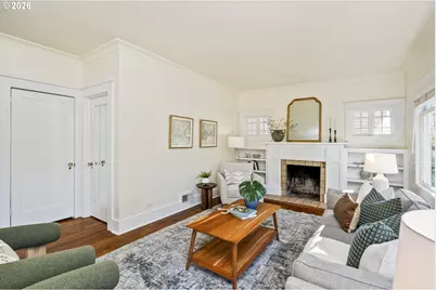 2136 SE Grant St, Portland, OR 97214 - Photo 4