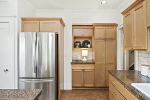 2136 SE Grant St, Portland, OR 97214 - Photo 16