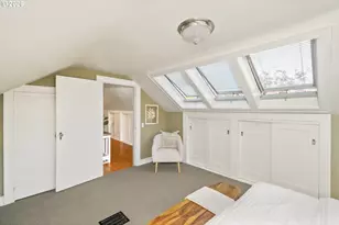 2136 SE Grant St, Portland, OR 97214 - Photo 26