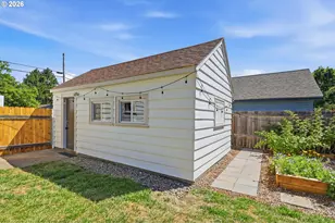 489 D St, Independence, OR 97351 - Photo 38
