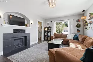 489 D St, Independence, OR 97351 - Photo 8