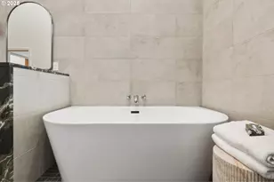 8014 SW 54th Ave, Portland, OR 97219 - Photo 22