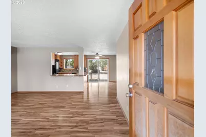 1900 Bergeron Ct, Vancouver, WA 98661 - Photo 2