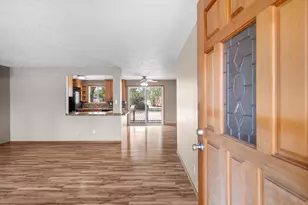 1900 Bergeron Ct, Vancouver, WA 98661 - Photo 2