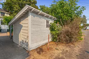 820 W 9th St, The Dalles, OR 97058 - Photo 40