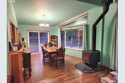 136 Sleepy Hollow Rd, White Salmon, WA 98672 - Photo 2