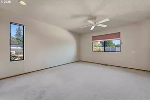 10105 SW Highland Dr, Tigard, OR 97224 - Photo 30
