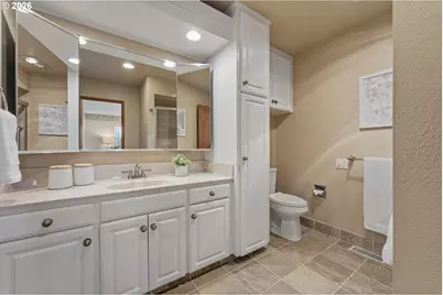10105 SW Highland Dr, Tigard, OR 97224 - Photo 22