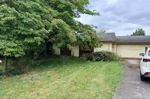 2412 SW Indian Mary Ct, Troutdale, OR 97060 - Photo 2