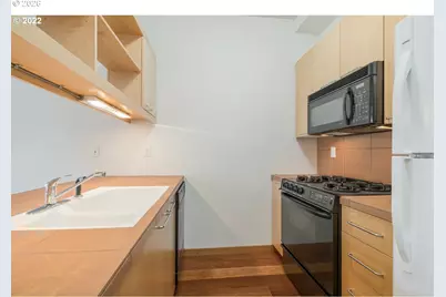 726 NW 11th Ave #204, Portland, OR 97209 - Photo 4