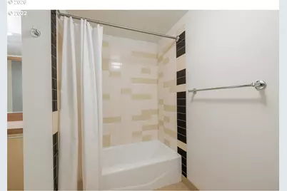 726 NW 11th Ave #204, Portland, OR 97209 - Photo 14