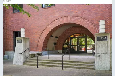 726 NW 11th Ave #204, Portland, OR 97209 - Photo 1