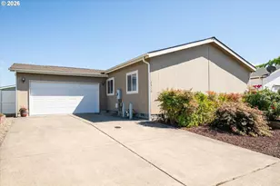 2416 Maia Loop, Springfield, OR 97477 - Photo 2