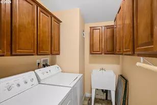2416 Maia Loop, Springfield, OR 97477 - Photo 24