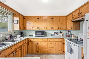 2510 Oak St, Albany, OR 97322 - Photo 2
