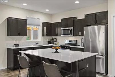 2988 Christina St NW, Salem, OR 97304 - Photo 14