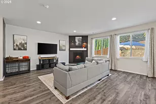 2988 Christina St NW, Salem, OR 97304 - Photo 10