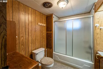 125 N 4th St, Lakeside, OR 97449 - Photo 20