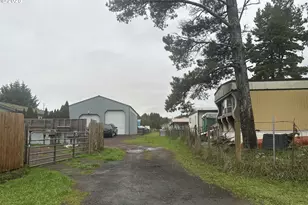 125 N 4th St, Lakeside, OR 97449 - Photo 36