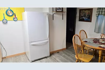 125 N 4th St, Lakeside, OR 97449 - Photo 16