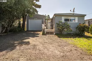 125 N 4th St, Lakeside, OR 97449 - Photo 8