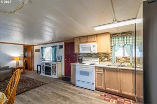 125 N 4th St, Lakeside, OR 97449 - Photo 14