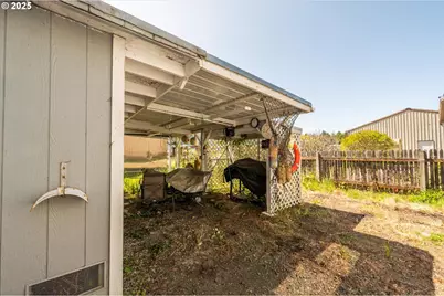 125 N 4th St, Lakeside, OR 97449 - Photo 28