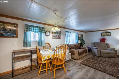 125 N 4th St, Lakeside, OR 97449 - Photo 16