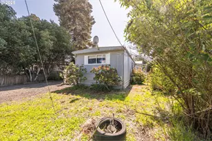 125 N 4th St, Lakeside, OR 97449 - Photo 2