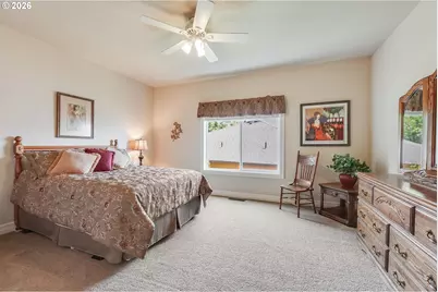 430 N Stonegate Dr, Washougal, WA 98671 - Photo 20