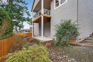 136 W 13th Wy, La Center, WA 98629 - Photo 34