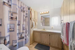 501 Division Ave, Eugene, OR 97404 - Photo 26