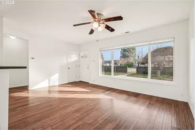 2537 NE 111th Ave, Portland, OR 97220 - Photo 10