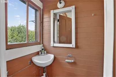 280 S 1st St, Saint Helens, OR 97051 - Photo 16