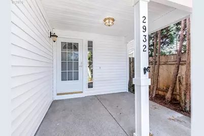 2932 SE Rosespring Dr, Hillsboro, OR 97123 - Photo 4