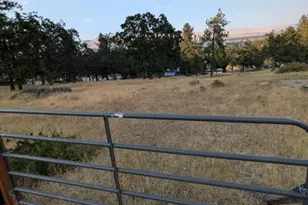 2514 W 10th St, The Dalles, OR 97058 - Photo 8
