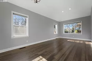 2000 N Nugget Ln, Newberg, OR 97132 - Photo 4