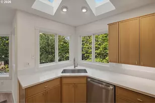 15092 SW Ashley Dr, Portland, OR 97224 - Photo 16
