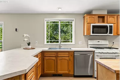 34280 E Lacomb Rd, Lebanon, OR 97355 - Photo 10