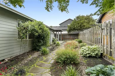 1926 NW 18th St, Gresham, OR 97030 - Photo 36