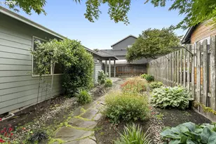 1926 NW 18th St, Gresham, OR 97030 - Photo 36