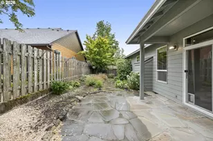 1926 NW 18th St, Gresham, OR 97030 - Photo 34