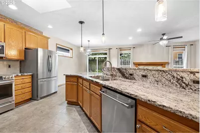1926 NW 18th St, Gresham, OR 97030 - Photo 12