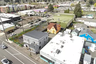 8325 SE Division St, Portland, OR 97266 - Photo 6