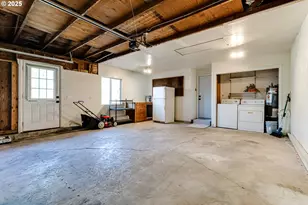 1993 Best Ln, Eugene, OR 97401 - Photo 34