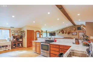 68155 Ridge Rd, North Bend, OR 97459 - Photo 8